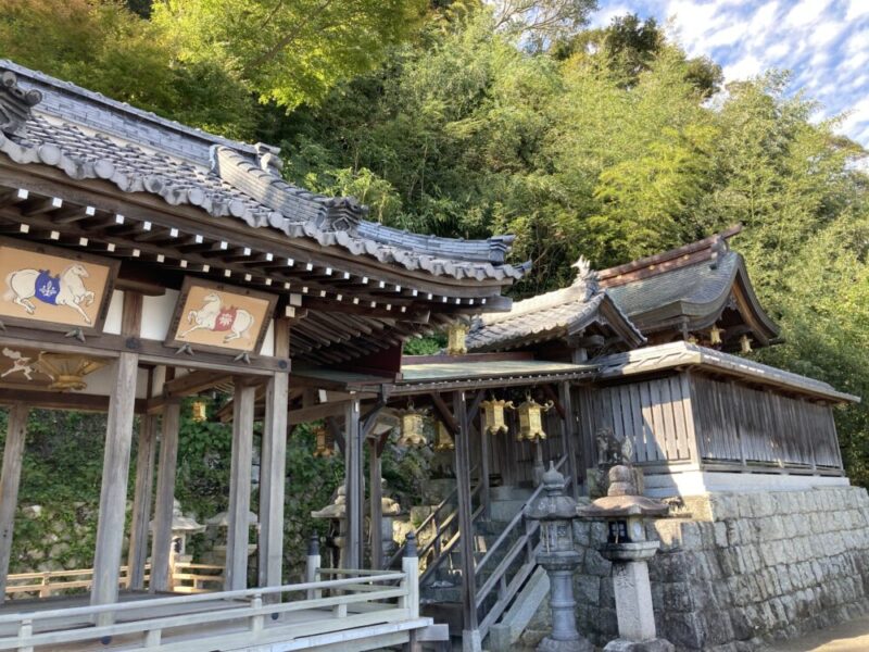 奥津嶋神社の境内